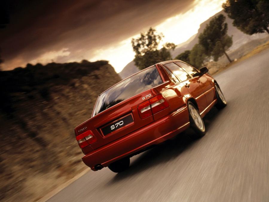  Volvo S70 1997 года  (фото 4 из 6)